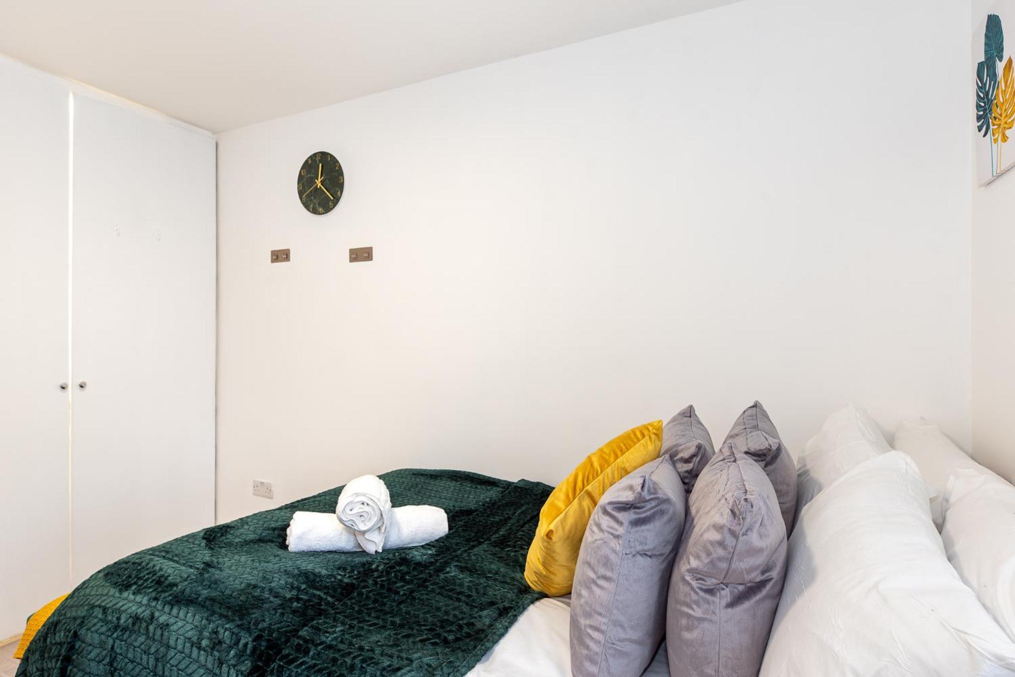 Small And Trendy Studio 3B London Exterior photo